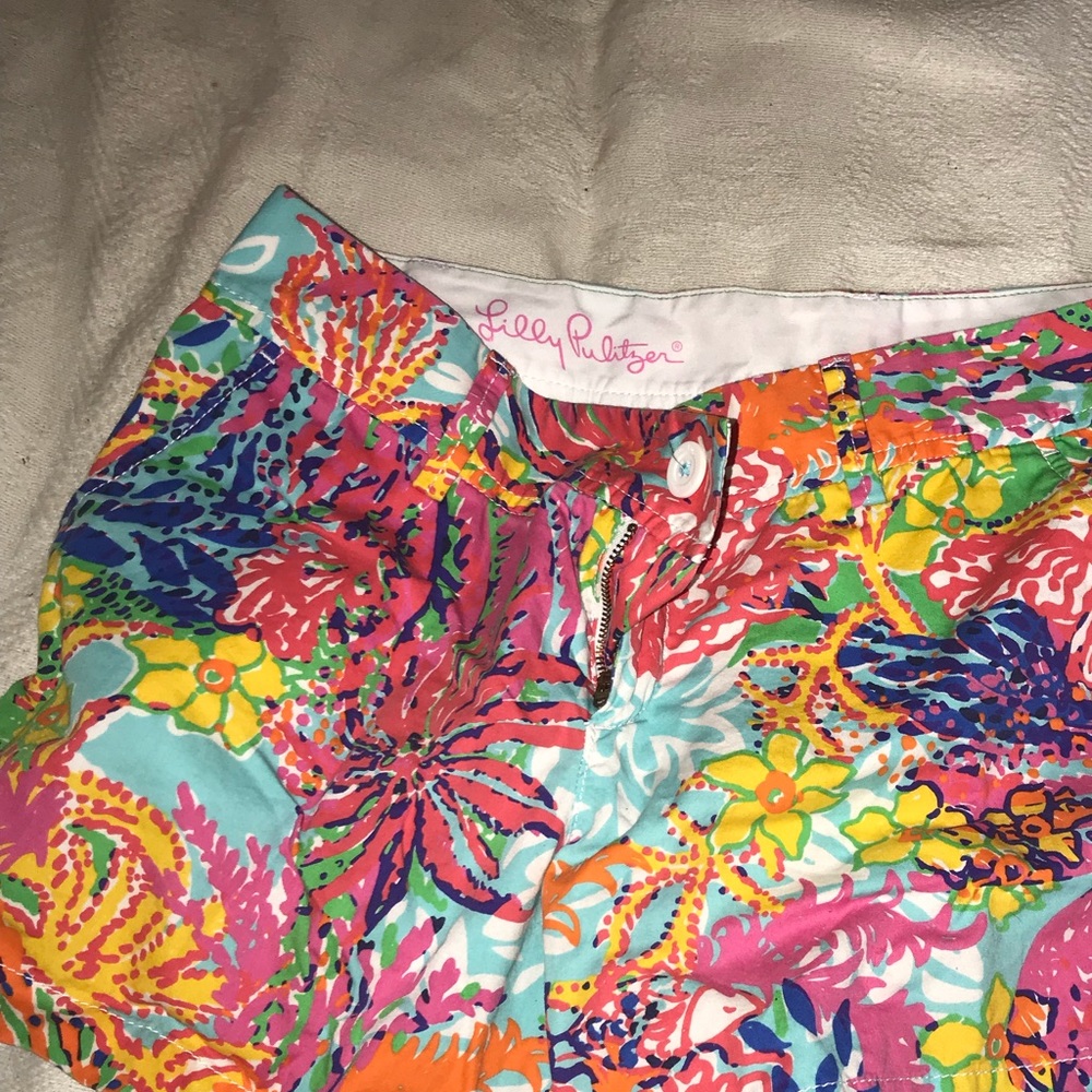 Lilly Pulitzer shorts size 14.